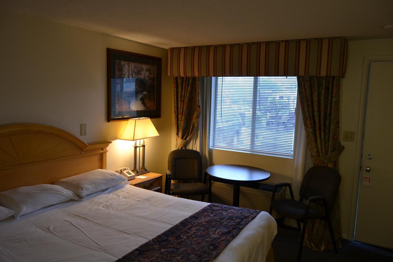 The Ship Motel Alexandria Bay Extérieur photo