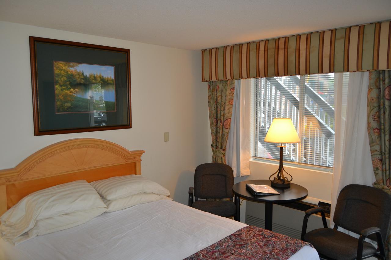 The Ship Motel Alexandria Bay Extérieur photo