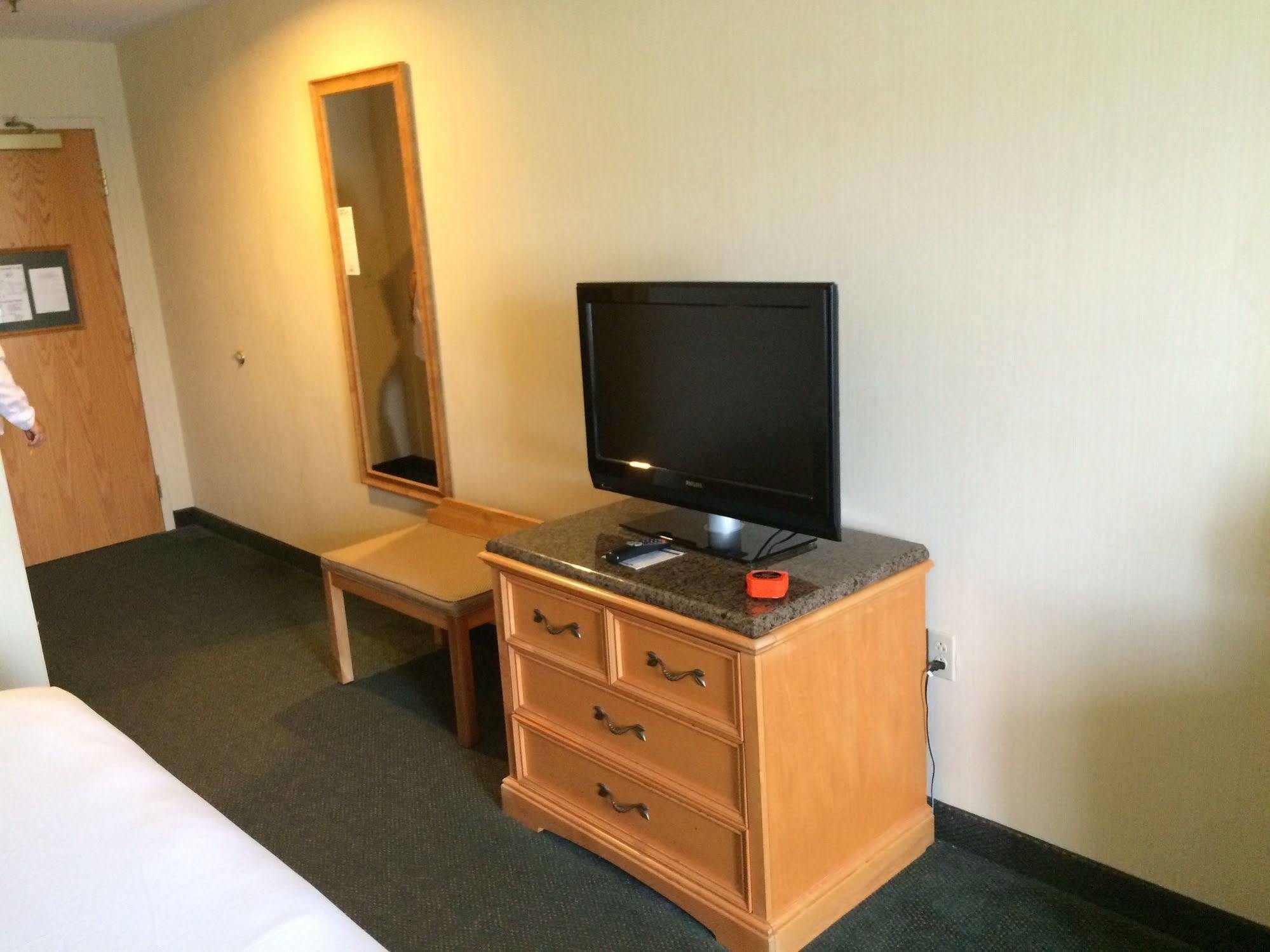 The Ship Motel Alexandria Bay Extérieur photo