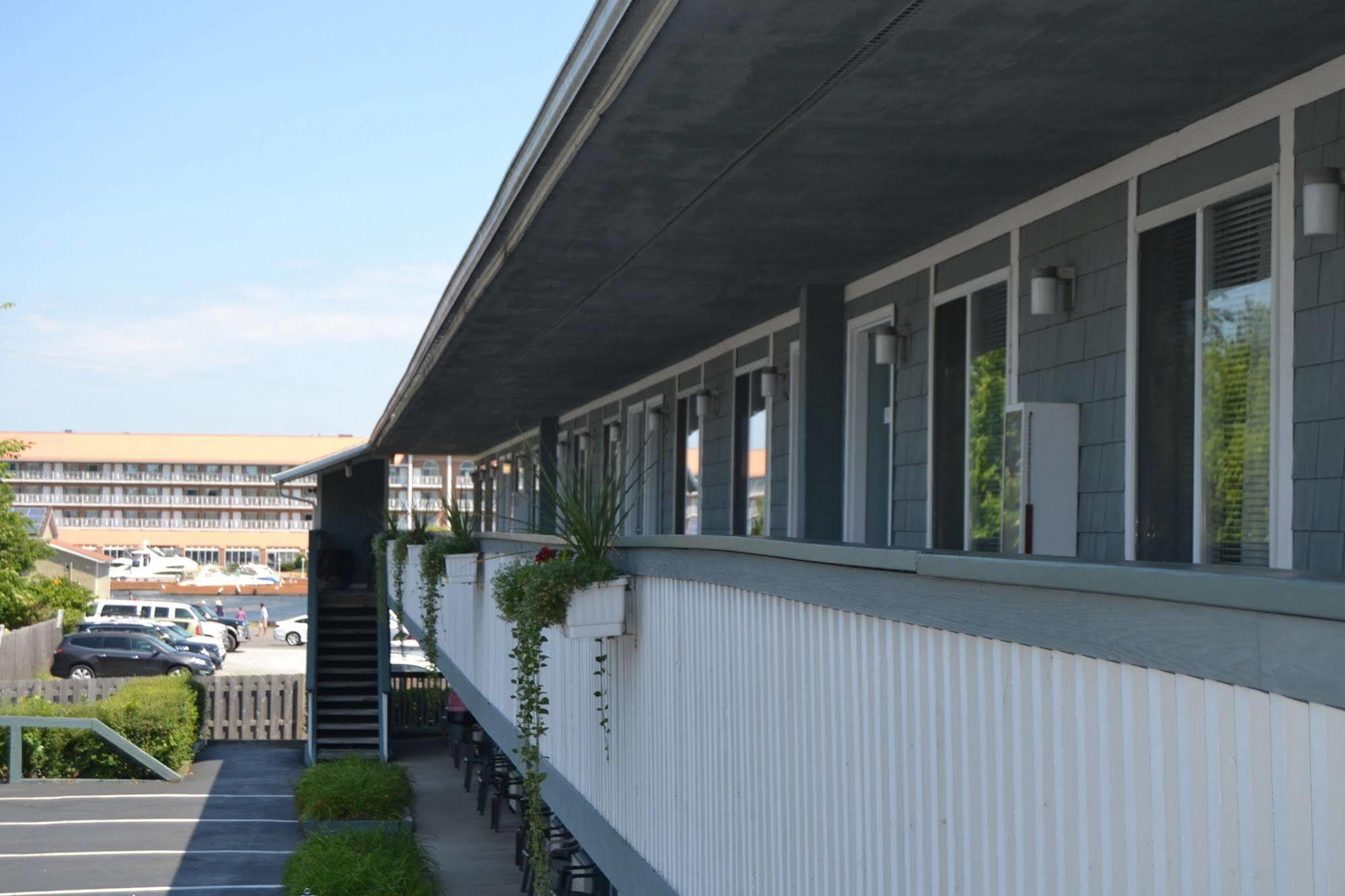 The Ship Motel Alexandria Bay Extérieur photo